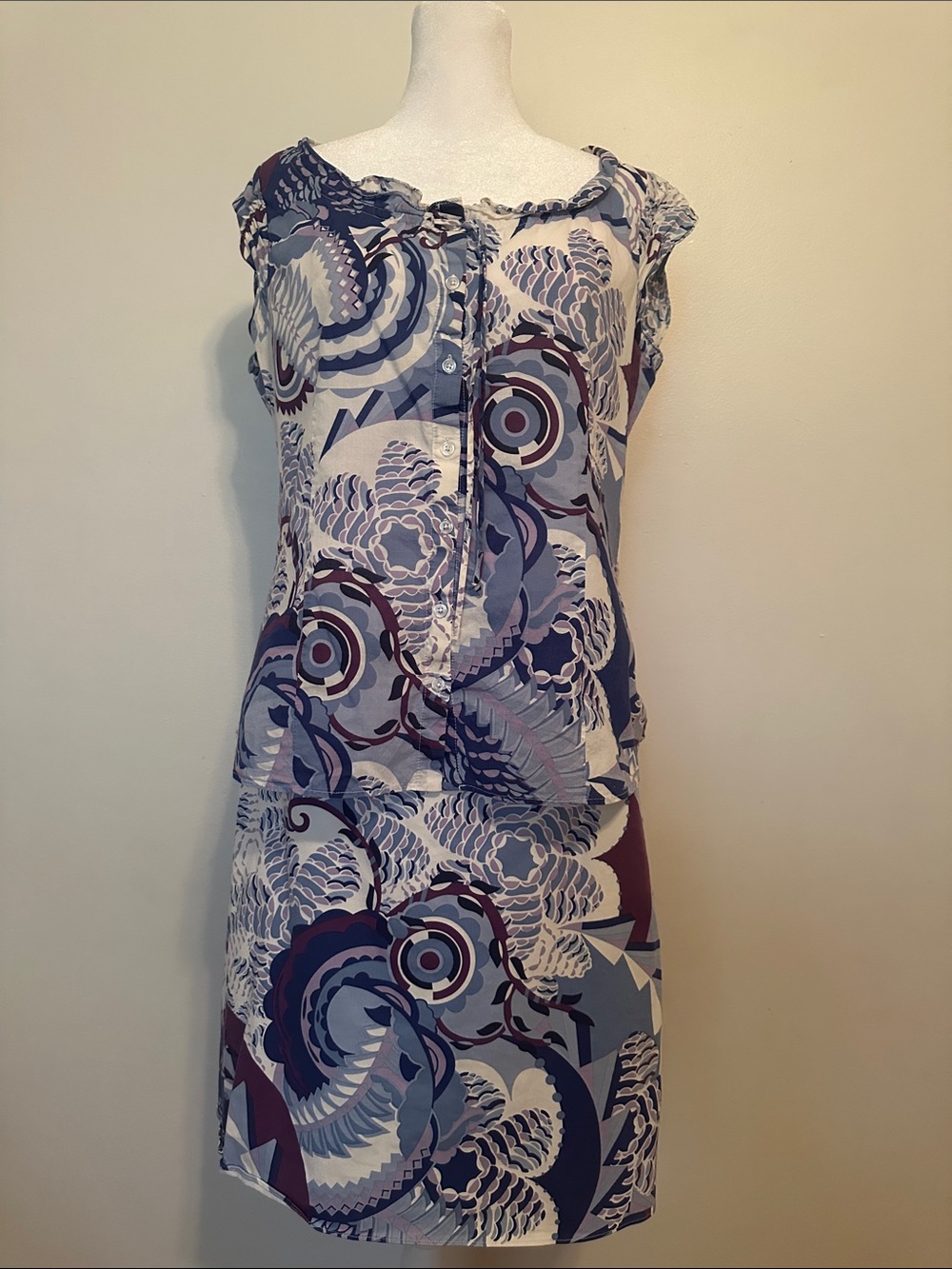 Tahari Multicolor Abstract Print 2 Piece Set in Blue, Lavender & Navy
